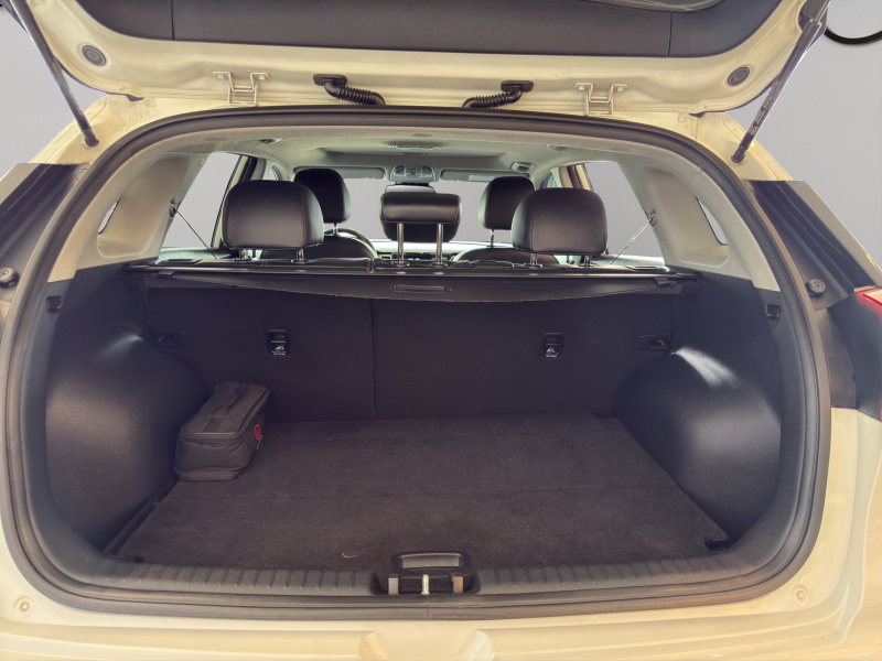 KIA Niro  5 pts. EX, HEV, TA, a/ac. Aut., piel, QC, f. led, RA-18 (línea anterior) 2019
